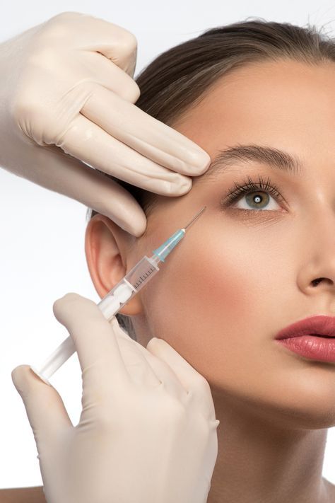 بوتاکس چیست؟ همه چیز درباره تزریق بوتاکس و مراقبتهای قبل و بعد از آن